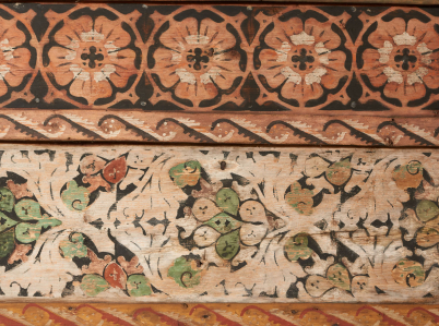 Zdjęcie fragmentu polichromii patronowej we wnętrzu kościoła drewnianego w Dębnie Podhalańskim.