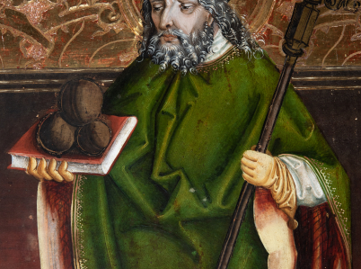 Fragment obrazu z przedstawieniem św. Mikołaja, jako starca, ubranego w szaty biskupie, w lewej ręce trzyma pastorał, prawa podtrzymuje księgę z trzema kulami. Górna partia obrazu złocona z tłoczonym motywem roślinnym.
