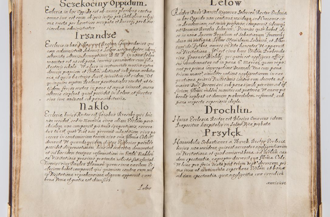 Zdjęcie nr 57 dla obiektu archiwalnego: Liber continens decreta executiva visitationum et alia ad correctionem et reformationem vitae et morum cleri pertinentia tempore fel. rec. R.D. Bernardi Maciejowski Cardinalis et episcopi Cracoviensis ac ducis Severiensis conscripta ex annis 1601 et sequent