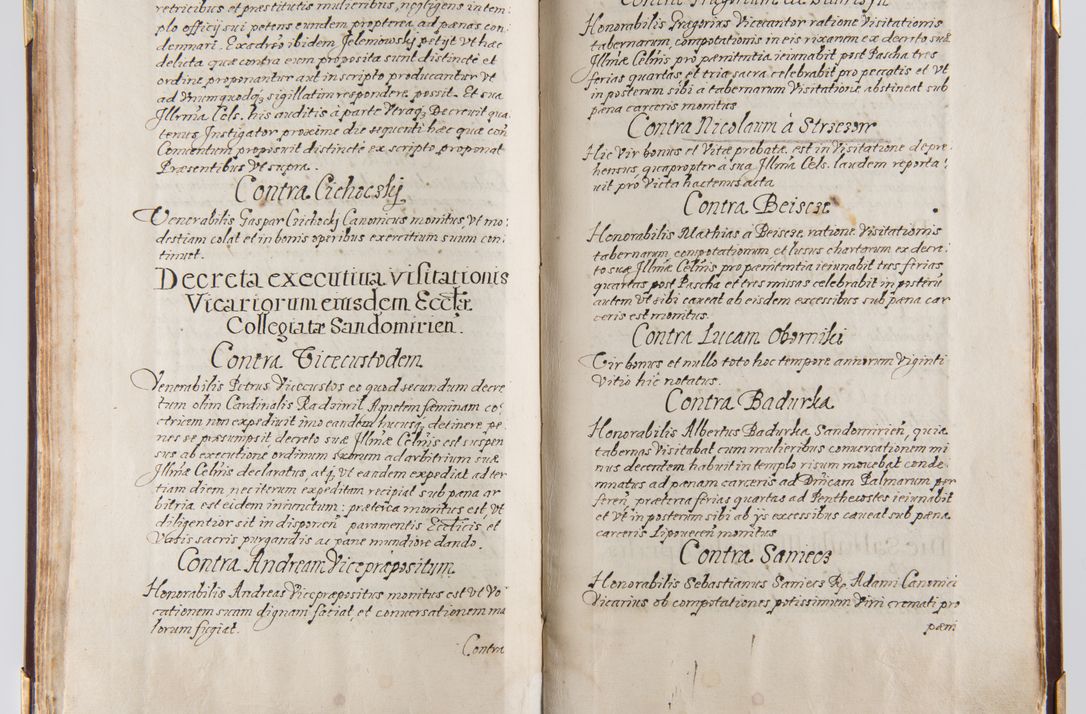 Zdjęcie nr 83 dla obiektu archiwalnego: Liber continens decreta executiva visitationum et alia ad correctionem et reformationem vitae et morum cleri pertinentia tempore fel. rec. R.D. Bernardi Maciejowski Cardinalis et episcopi Cracoviensis ac ducis Severiensis conscripta ex annis 1601 et sequent