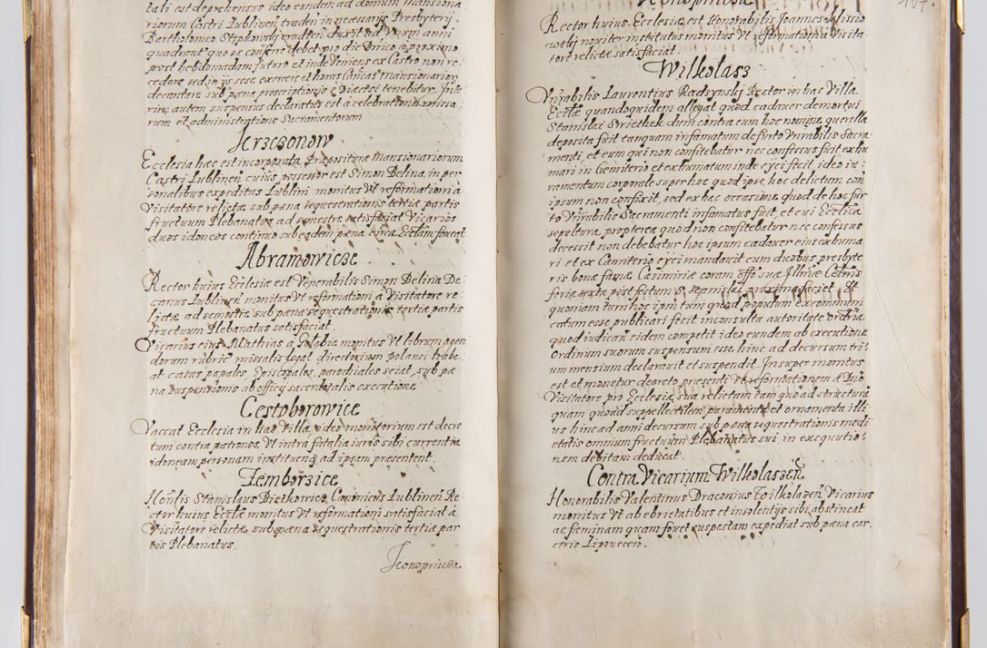 Zdjęcie nr 98 dla obiektu archiwalnego: Liber continens decreta executiva visitationum et alia ad correctionem et reformationem vitae et morum cleri pertinentia tempore fel. rec. R.D. Bernardi Maciejowski Cardinalis et episcopi Cracoviensis ac ducis Severiensis conscripta ex annis 1601 et sequent