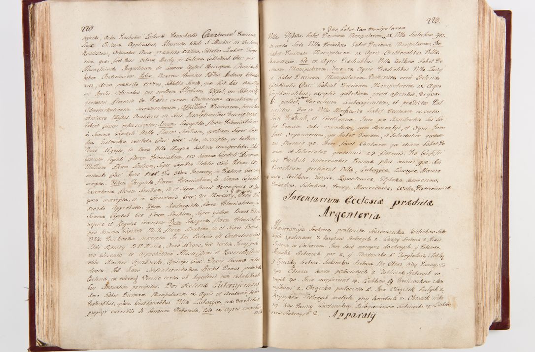 Zdjęcie nr 121 dla obiektu archiwalnego: Visitatio archidiaconatus Cracoviensis (Decanatus: Skalensis - 1727; Vitoviensis - 1727; Prossoviensis - 1728; Novi Montis - 1728; Scawinensis - 1729; Xsiążnensis - 1731; Woynicensis - 1731; Zatoriensis - 1729; Lipnicensis - 1730; Dobczycensis - 1730; Andreoviensis - 1731; Żyvecensis - 1732; Oswiemensis - 1732; Wielicensis - 1741; postea sequntur inventaria ecclesiarum decanatus Dobczycensis, Woynicensis, Andreoviensis) per R.D. Michaelem de Magna Kunice Kunicki, episcopum Arsiacensem, suffraganeum et archidiaconum Cracoviensem annis 1727 - 1741 peracta