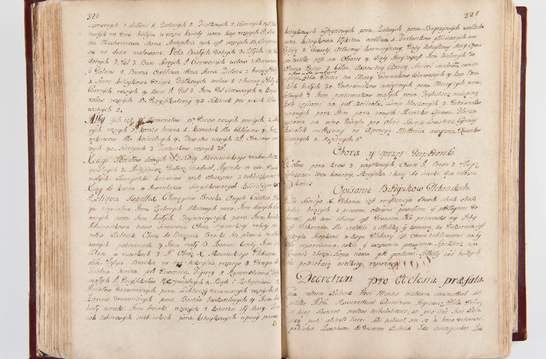 Zdjęcie nr 166 dla obiektu archiwalnego: Visitatio archidiaconatus Cracoviensis (Decanatus: Skalensis - 1727; Vitoviensis - 1727; Prossoviensis - 1728; Novi Montis - 1728; Scawinensis - 1729; Xsiążnensis - 1731; Woynicensis - 1731; Zatoriensis - 1729; Lipnicensis - 1730; Dobczycensis - 1730; Andreoviensis - 1731; Żyvecensis - 1732; Oswiemensis - 1732; Wielicensis - 1741; postea sequntur inventaria ecclesiarum decanatus Dobczycensis, Woynicensis, Andreoviensis) per R.D. Michaelem de Magna Kunice Kunicki, episcopum Arsiacensem, suffraganeum et archidiaconum Cracoviensem annis 1727 - 1741 peracta