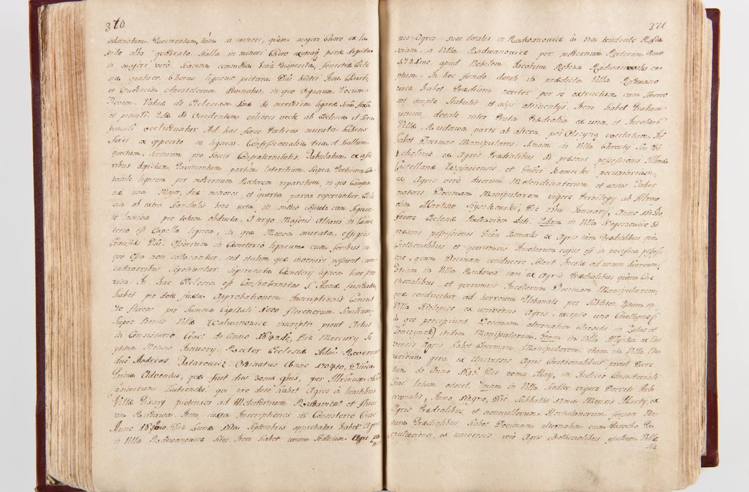 Zdjęcie nr 192 dla obiektu archiwalnego: Visitatio archidiaconatus Cracoviensis (Decanatus: Skalensis - 1727; Vitoviensis - 1727; Prossoviensis - 1728; Novi Montis - 1728; Scawinensis - 1729; Xsiążnensis - 1731; Woynicensis - 1731; Zatoriensis - 1729; Lipnicensis - 1730; Dobczycensis - 1730; Andreoviensis - 1731; Żyvecensis - 1732; Oswiemensis - 1732; Wielicensis - 1741; postea sequntur inventaria ecclesiarum decanatus Dobczycensis, Woynicensis, Andreoviensis) per R.D. Michaelem de Magna Kunice Kunicki, episcopum Arsiacensem, suffraganeum et archidiaconum Cracoviensem annis 1727 - 1741 peracta