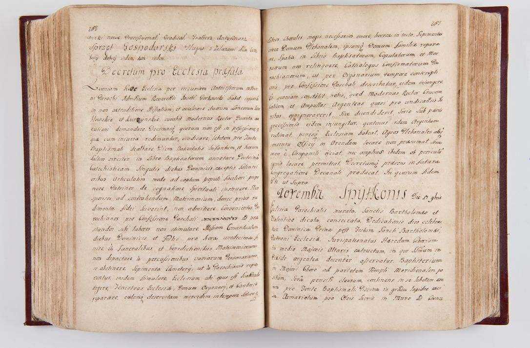 Zdjęcie nr 413 dla obiektu archiwalnego: Visitatio archidiaconatus Cracoviensis (Decanatus: Skalensis - 1727; Vitoviensis - 1727; Prossoviensis - 1728; Novi Montis - 1728; Scawinensis - 1729; Xsiążnensis - 1731; Woynicensis - 1731; Zatoriensis - 1729; Lipnicensis - 1730; Dobczycensis - 1730; Andreoviensis - 1731; Żyvecensis - 1732; Oswiemensis - 1732; Wielicensis - 1741; postea sequntur inventaria ecclesiarum decanatus Dobczycensis, Woynicensis, Andreoviensis) per R.D. Michaelem de Magna Kunice Kunicki, episcopum Arsiacensem, suffraganeum et archidiaconum Cracoviensem annis 1727 - 1741 peracta