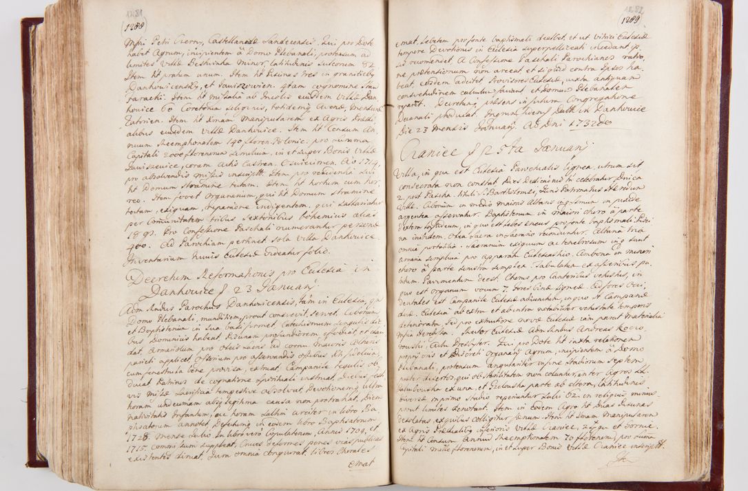 Zdjęcie nr 678 dla obiektu archiwalnego: Visitatio archidiaconatus Cracoviensis (Decanatus: Skalensis - 1727; Vitoviensis - 1727; Prossoviensis - 1728; Novi Montis - 1728; Scawinensis - 1729; Xsiążnensis - 1731; Woynicensis - 1731; Zatoriensis - 1729; Lipnicensis - 1730; Dobczycensis - 1730; Andreoviensis - 1731; Żyvecensis - 1732; Oswiemensis - 1732; Wielicensis - 1741; postea sequntur inventaria ecclesiarum decanatus Dobczycensis, Woynicensis, Andreoviensis) per R.D. Michaelem de Magna Kunice Kunicki, episcopum Arsiacensem, suffraganeum et archidiaconum Cracoviensem annis 1727 - 1741 peracta
