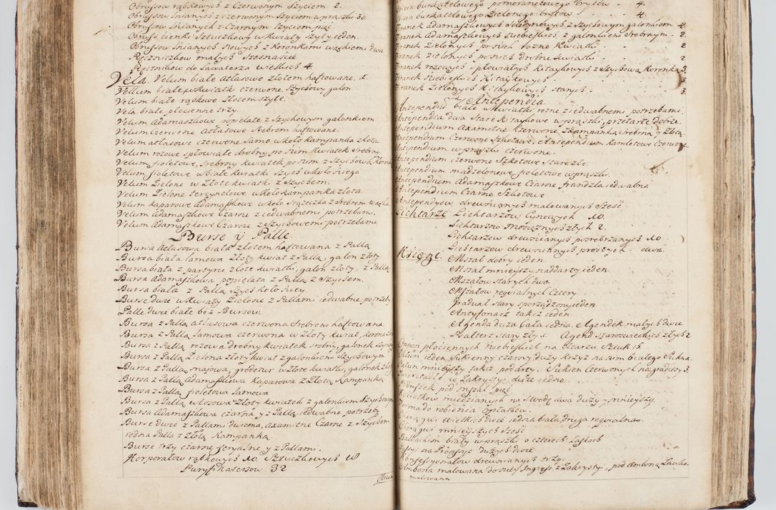 Zdjęcie nr 221 dla obiektu archiwalnego: Visitatio interna et externa ecclesiarum praeposituralium, parachialium, hospitalium et aliorum beneficiorum in decanatibus Bodzantinensi ac Kunoviensi consistentium per me Venceslaum Hieronymum de Bogusławice Sierakowski, pro tunc episcopum Cestrensem, coadiutorem Livoniae et Piltinensis, custodem Coronarum Regni , canonicum Cracoviensem uti tanquam praepositum Kielcensem, praeviis litteris innotescentialibus via cursoria per R.D. Decanos directis anno 1738 die 29 Julii inchoata et successivo anno 1739 die 14 memsis Junii terminata et peracta