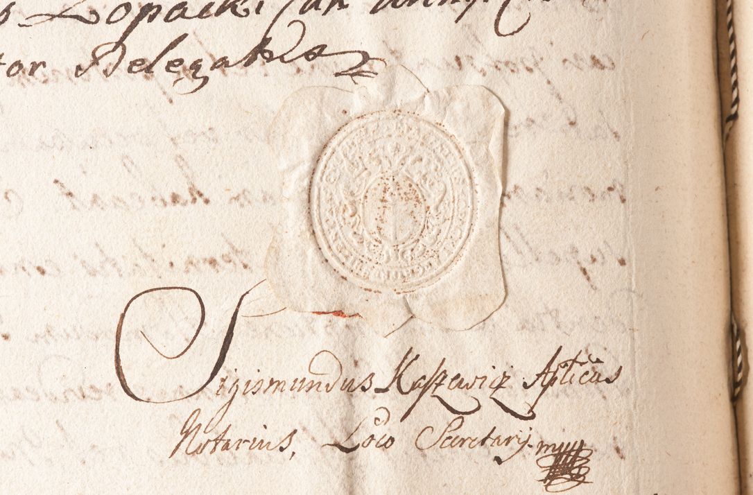 Zdjęcie nr 589 dla obiektu archiwalnego: Acta visitationis ecclesiarum parachialium tum capellarum - oratorium, hospitalium, confraternitatum ac aliorum piorum locorum intra et extra civitatem Cracoviensem consistentium, vigore litterarum specialis commissionis Cel. Principis et. R.D. Andrea Stanislai Kostka in Załuskie Załuski episcopi Cracoviensis ducis Severiensis, per Hyacinthum Łopacki canonicum et archipraesbyterum Cracoviensem, canonicum et archipraesbyterum Cracoviensem, canonicum Sandomieriensem, visitatorem a.D. 1748 et sequentii conscripta