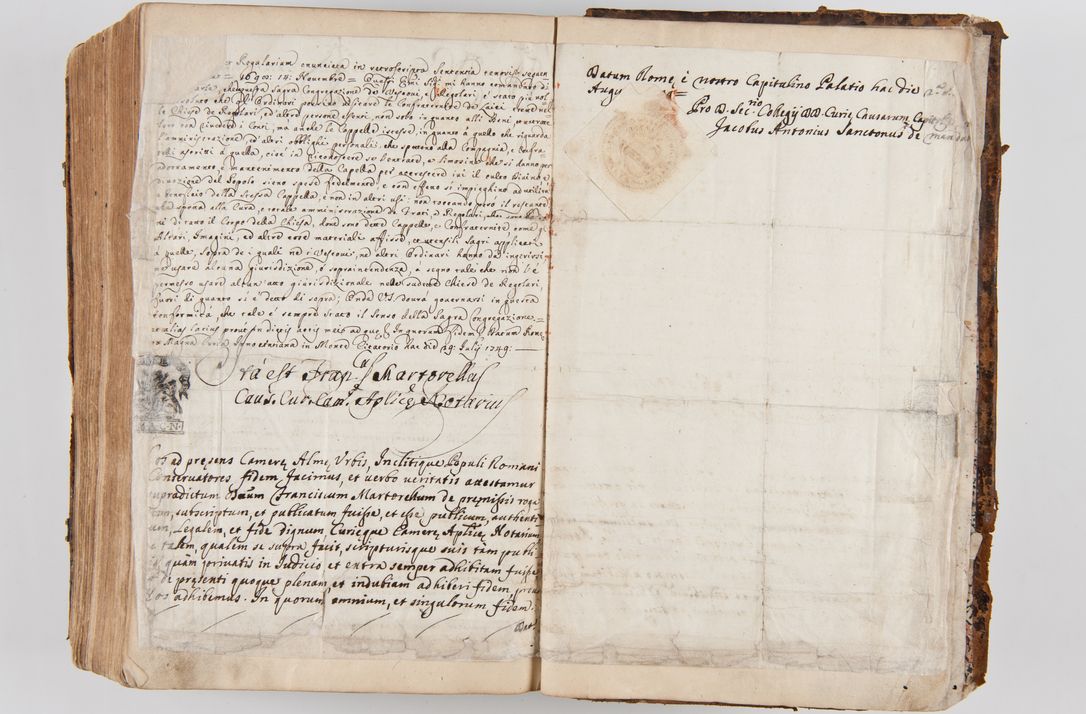 Zdjęcie nr 577 dla obiektu archiwalnego: Acta visitationis ecclesiarum parachialium tum capellarum - oratorium, hospitalium, confraternitatum ac aliorum piorum locorum intra et extra civitatem Cracoviensem consistentium, vigore litterarum specialis commissionis Cel. Principis et. R.D. Andrea Stanislai Kostka in Załuskie Załuski episcopi Cracoviensis ducis Severiensis, per Hyacinthum Łopacki canonicum et archipraesbyterum Cracoviensem, canonicum et archipraesbyterum Cracoviensem, canonicum Sandomieriensem, visitatorem a.D. 1748 et sequentii conscripta