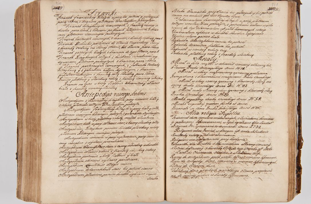 Zdjęcie nr 529 dla obiektu archiwalnego: Acta visitationis ecclesiarum parachialium tum capellarum - oratorium, hospitalium, confraternitatum ac aliorum piorum locorum intra et extra civitatem Cracoviensem consistentium, vigore litterarum specialis commissionis Cel. Principis et. R.D. Andrea Stanislai Kostka in Załuskie Załuski episcopi Cracoviensis ducis Severiensis, per Hyacinthum Łopacki canonicum et archipraesbyterum Cracoviensem, canonicum et archipraesbyterum Cracoviensem, canonicum Sandomieriensem, visitatorem a.D. 1748 et sequentii conscripta