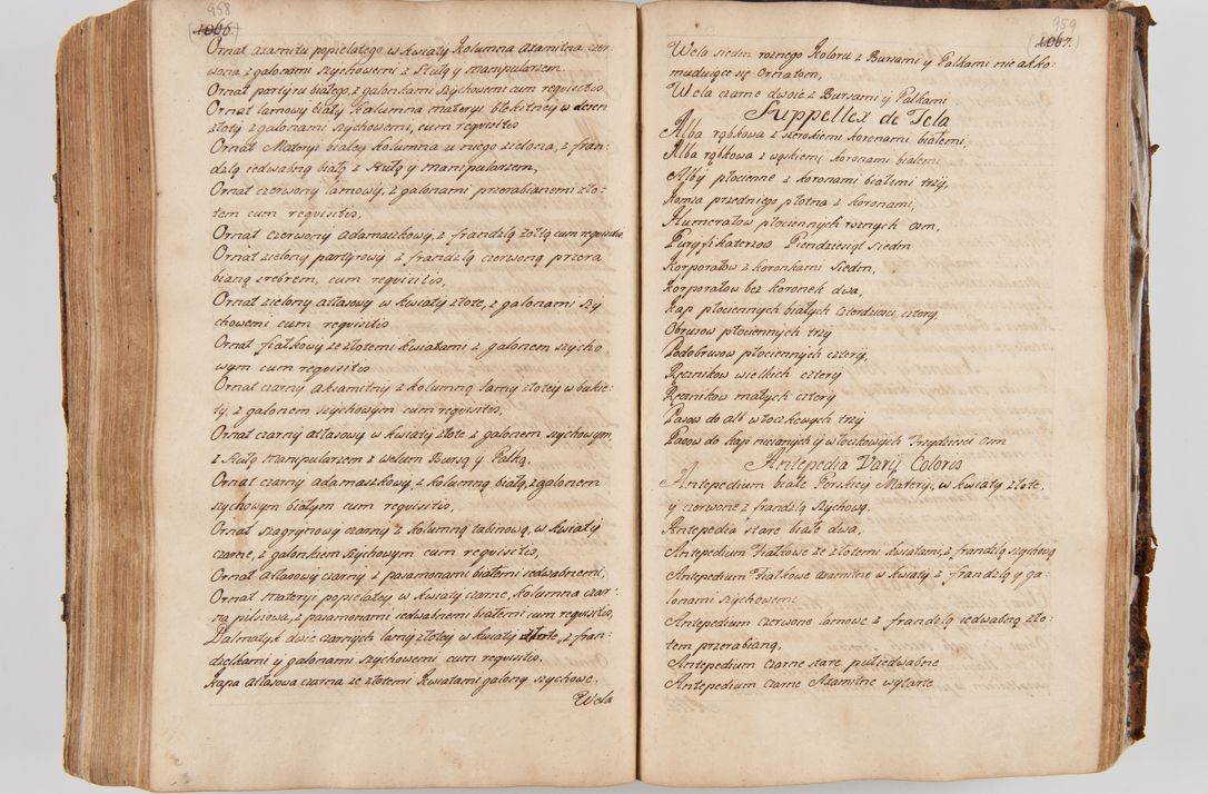 Zdjęcie nr 522 dla obiektu archiwalnego: Acta visitationis ecclesiarum parachialium tum capellarum - oratorium, hospitalium, confraternitatum ac aliorum piorum locorum intra et extra civitatem Cracoviensem consistentium, vigore litterarum specialis commissionis Cel. Principis et. R.D. Andrea Stanislai Kostka in Załuskie Załuski episcopi Cracoviensis ducis Severiensis, per Hyacinthum Łopacki canonicum et archipraesbyterum Cracoviensem, canonicum et archipraesbyterum Cracoviensem, canonicum Sandomieriensem, visitatorem a.D. 1748 et sequentii conscripta