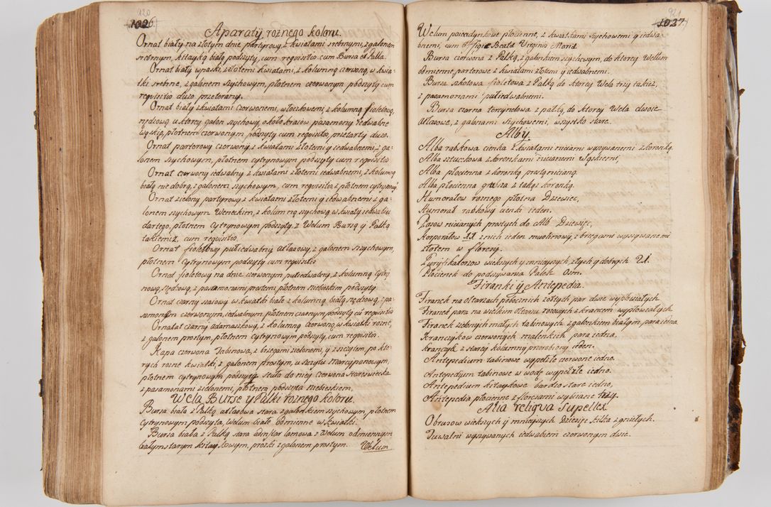 Zdjęcie nr 503 dla obiektu archiwalnego: Acta visitationis ecclesiarum parachialium tum capellarum - oratorium, hospitalium, confraternitatum ac aliorum piorum locorum intra et extra civitatem Cracoviensem consistentium, vigore litterarum specialis commissionis Cel. Principis et. R.D. Andrea Stanislai Kostka in Załuskie Załuski episcopi Cracoviensis ducis Severiensis, per Hyacinthum Łopacki canonicum et archipraesbyterum Cracoviensem, canonicum et archipraesbyterum Cracoviensem, canonicum Sandomieriensem, visitatorem a.D. 1748 et sequentii conscripta