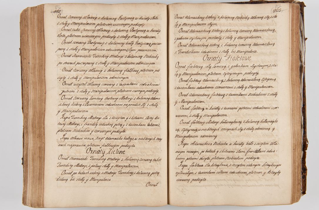 Zdjęcie nr 471 dla obiektu archiwalnego: Acta visitationis ecclesiarum parachialium tum capellarum - oratorium, hospitalium, confraternitatum ac aliorum piorum locorum intra et extra civitatem Cracoviensem consistentium, vigore litterarum specialis commissionis Cel. Principis et. R.D. Andrea Stanislai Kostka in Załuskie Załuski episcopi Cracoviensis ducis Severiensis, per Hyacinthum Łopacki canonicum et archipraesbyterum Cracoviensem, canonicum et archipraesbyterum Cracoviensem, canonicum Sandomieriensem, visitatorem a.D. 1748 et sequentii conscripta