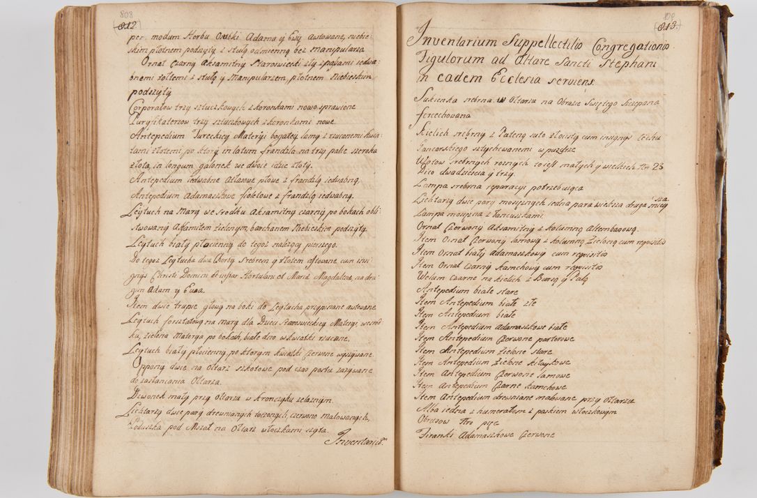 Zdjęcie nr 446 dla obiektu archiwalnego: Acta visitationis ecclesiarum parachialium tum capellarum - oratorium, hospitalium, confraternitatum ac aliorum piorum locorum intra et extra civitatem Cracoviensem consistentium, vigore litterarum specialis commissionis Cel. Principis et. R.D. Andrea Stanislai Kostka in Załuskie Załuski episcopi Cracoviensis ducis Severiensis, per Hyacinthum Łopacki canonicum et archipraesbyterum Cracoviensem, canonicum et archipraesbyterum Cracoviensem, canonicum Sandomieriensem, visitatorem a.D. 1748 et sequentii conscripta