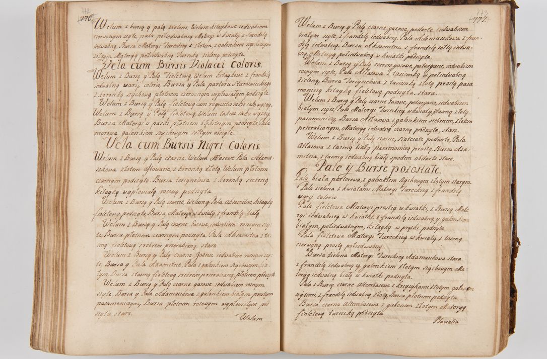 Zdjęcie nr 427 dla obiektu archiwalnego: Acta visitationis ecclesiarum parachialium tum capellarum - oratorium, hospitalium, confraternitatum ac aliorum piorum locorum intra et extra civitatem Cracoviensem consistentium, vigore litterarum specialis commissionis Cel. Principis et. R.D. Andrea Stanislai Kostka in Załuskie Załuski episcopi Cracoviensis ducis Severiensis, per Hyacinthum Łopacki canonicum et archipraesbyterum Cracoviensem, canonicum et archipraesbyterum Cracoviensem, canonicum Sandomieriensem, visitatorem a.D. 1748 et sequentii conscripta