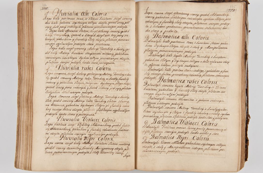 Zdjęcie nr 428 dla obiektu archiwalnego: Acta visitationis ecclesiarum parachialium tum capellarum - oratorium, hospitalium, confraternitatum ac aliorum piorum locorum intra et extra civitatem Cracoviensem consistentium, vigore litterarum specialis commissionis Cel. Principis et. R.D. Andrea Stanislai Kostka in Załuskie Załuski episcopi Cracoviensis ducis Severiensis, per Hyacinthum Łopacki canonicum et archipraesbyterum Cracoviensem, canonicum et archipraesbyterum Cracoviensem, canonicum Sandomieriensem, visitatorem a.D. 1748 et sequentii conscripta