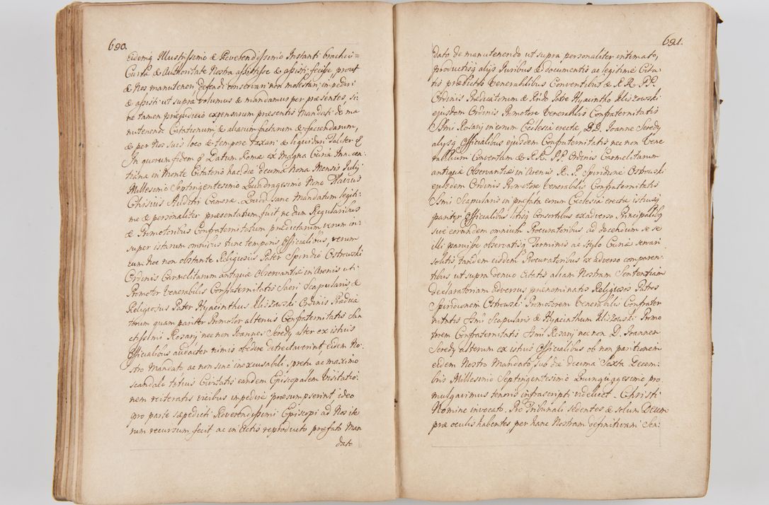 Zdjęcie nr 383 dla obiektu archiwalnego: Acta visitationis ecclesiarum parachialium tum capellarum - oratorium, hospitalium, confraternitatum ac aliorum piorum locorum intra et extra civitatem Cracoviensem consistentium, vigore litterarum specialis commissionis Cel. Principis et. R.D. Andrea Stanislai Kostka in Załuskie Załuski episcopi Cracoviensis ducis Severiensis, per Hyacinthum Łopacki canonicum et archipraesbyterum Cracoviensem, canonicum et archipraesbyterum Cracoviensem, canonicum Sandomieriensem, visitatorem a.D. 1748 et sequentii conscripta