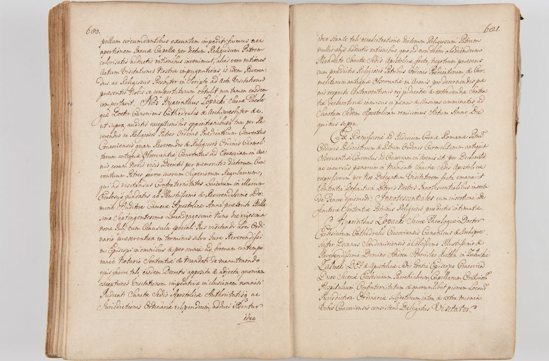 Zdjęcie nr 377 dla obiektu archiwalnego: Acta visitationis ecclesiarum parachialium tum capellarum - oratorium, hospitalium, confraternitatum ac aliorum piorum locorum intra et extra civitatem Cracoviensem consistentium, vigore litterarum specialis commissionis Cel. Principis et. R.D. Andrea Stanislai Kostka in Załuskie Załuski episcopi Cracoviensis ducis Severiensis, per Hyacinthum Łopacki canonicum et archipraesbyterum Cracoviensem, canonicum et archipraesbyterum Cracoviensem, canonicum Sandomieriensem, visitatorem a.D. 1748 et sequentii conscripta