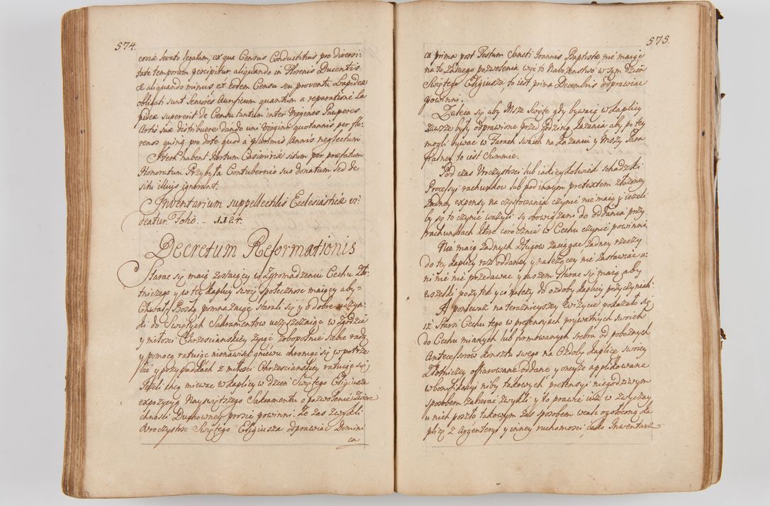 Zdjęcie nr 322 dla obiektu archiwalnego: Acta visitationis ecclesiarum parachialium tum capellarum - oratorium, hospitalium, confraternitatum ac aliorum piorum locorum intra et extra civitatem Cracoviensem consistentium, vigore litterarum specialis commissionis Cel. Principis et. R.D. Andrea Stanislai Kostka in Załuskie Załuski episcopi Cracoviensis ducis Severiensis, per Hyacinthum Łopacki canonicum et archipraesbyterum Cracoviensem, canonicum et archipraesbyterum Cracoviensem, canonicum Sandomieriensem, visitatorem a.D. 1748 et sequentii conscripta