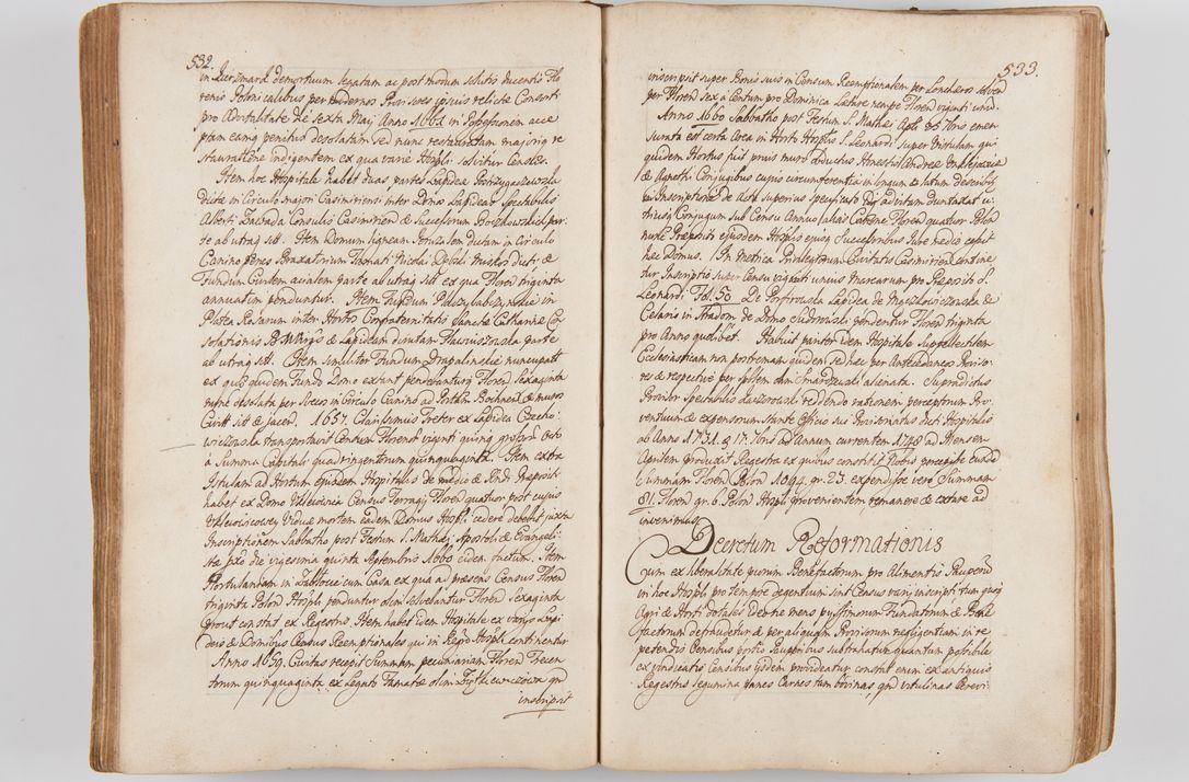 Zdjęcie nr 302 dla obiektu archiwalnego: Acta visitationis ecclesiarum parachialium tum capellarum - oratorium, hospitalium, confraternitatum ac aliorum piorum locorum intra et extra civitatem Cracoviensem consistentium, vigore litterarum specialis commissionis Cel. Principis et. R.D. Andrea Stanislai Kostka in Załuskie Załuski episcopi Cracoviensis ducis Severiensis, per Hyacinthum Łopacki canonicum et archipraesbyterum Cracoviensem, canonicum et archipraesbyterum Cracoviensem, canonicum Sandomieriensem, visitatorem a.D. 1748 et sequentii conscripta