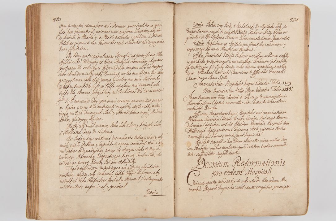 Zdjęcie nr 239 dla obiektu archiwalnego: Acta visitationis ecclesiarum parachialium tum capellarum - oratorium, hospitalium, confraternitatum ac aliorum piorum locorum intra et extra civitatem Cracoviensem consistentium, vigore litterarum specialis commissionis Cel. Principis et. R.D. Andrea Stanislai Kostka in Załuskie Załuski episcopi Cracoviensis ducis Severiensis, per Hyacinthum Łopacki canonicum et archipraesbyterum Cracoviensem, canonicum et archipraesbyterum Cracoviensem, canonicum Sandomieriensem, visitatorem a.D. 1748 et sequentii conscripta