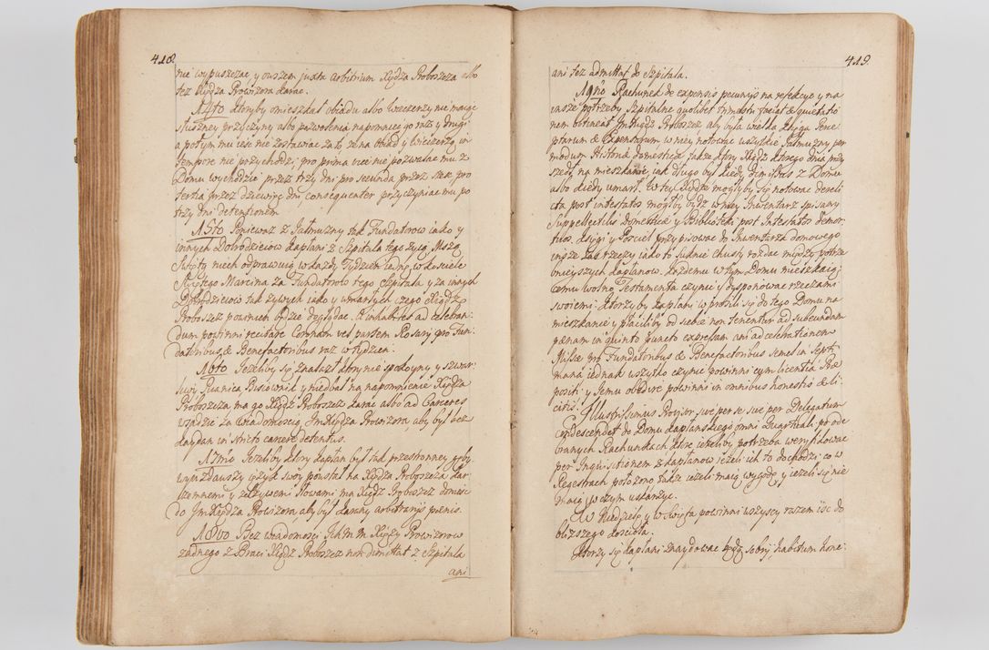 Zdjęcie nr 238 dla obiektu archiwalnego: Acta visitationis ecclesiarum parachialium tum capellarum - oratorium, hospitalium, confraternitatum ac aliorum piorum locorum intra et extra civitatem Cracoviensem consistentium, vigore litterarum specialis commissionis Cel. Principis et. R.D. Andrea Stanislai Kostka in Załuskie Załuski episcopi Cracoviensis ducis Severiensis, per Hyacinthum Łopacki canonicum et archipraesbyterum Cracoviensem, canonicum et archipraesbyterum Cracoviensem, canonicum Sandomieriensem, visitatorem a.D. 1748 et sequentii conscripta