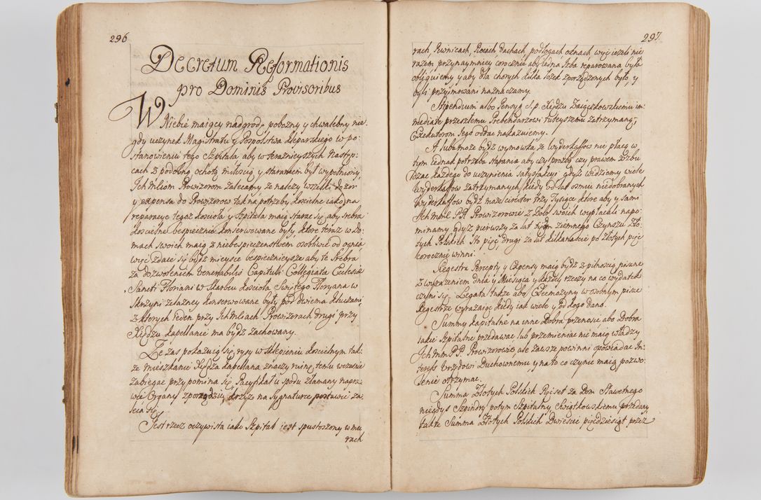 Zdjęcie nr 175 dla obiektu archiwalnego: Acta visitationis ecclesiarum parachialium tum capellarum - oratorium, hospitalium, confraternitatum ac aliorum piorum locorum intra et extra civitatem Cracoviensem consistentium, vigore litterarum specialis commissionis Cel. Principis et. R.D. Andrea Stanislai Kostka in Załuskie Załuski episcopi Cracoviensis ducis Severiensis, per Hyacinthum Łopacki canonicum et archipraesbyterum Cracoviensem, canonicum et archipraesbyterum Cracoviensem, canonicum Sandomieriensem, visitatorem a.D. 1748 et sequentii conscripta