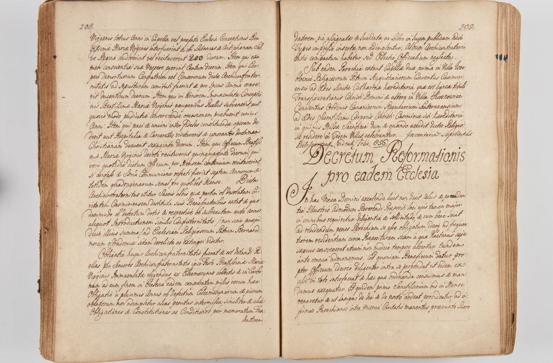 Zdjęcie nr 127 dla obiektu archiwalnego: Acta visitationis ecclesiarum parachialium tum capellarum - oratorium, hospitalium, confraternitatum ac aliorum piorum locorum intra et extra civitatem Cracoviensem consistentium, vigore litterarum specialis commissionis Cel. Principis et. R.D. Andrea Stanislai Kostka in Załuskie Załuski episcopi Cracoviensis ducis Severiensis, per Hyacinthum Łopacki canonicum et archipraesbyterum Cracoviensem, canonicum et archipraesbyterum Cracoviensem, canonicum Sandomieriensem, visitatorem a.D. 1748 et sequentii conscripta