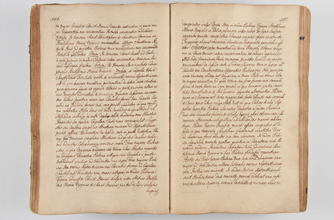 Zdjęcie nr 114 dla obiektu archiwalnego: Acta visitationis ecclesiarum parachialium tum capellarum - oratorium, hospitalium, confraternitatum ac aliorum piorum locorum intra et extra civitatem Cracoviensem consistentium, vigore litterarum specialis commissionis Cel. Principis et. R.D. Andrea Stanislai Kostka in Załuskie Załuski episcopi Cracoviensis ducis Severiensis, per Hyacinthum Łopacki canonicum et archipraesbyterum Cracoviensem, canonicum et archipraesbyterum Cracoviensem, canonicum Sandomieriensem, visitatorem a.D. 1748 et sequentii conscripta