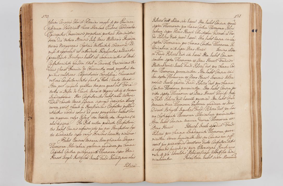 Zdjęcie nr 103 dla obiektu archiwalnego: Acta visitationis ecclesiarum parachialium tum capellarum - oratorium, hospitalium, confraternitatum ac aliorum piorum locorum intra et extra civitatem Cracoviensem consistentium, vigore litterarum specialis commissionis Cel. Principis et. R.D. Andrea Stanislai Kostka in Załuskie Załuski episcopi Cracoviensis ducis Severiensis, per Hyacinthum Łopacki canonicum et archipraesbyterum Cracoviensem, canonicum et archipraesbyterum Cracoviensem, canonicum Sandomieriensem, visitatorem a.D. 1748 et sequentii conscripta
