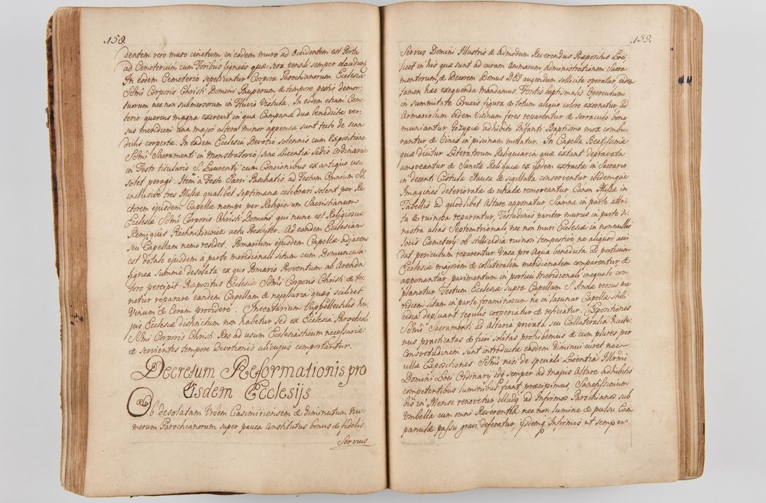 Zdjęcie nr 95 dla obiektu archiwalnego: Acta visitationis ecclesiarum parachialium tum capellarum - oratorium, hospitalium, confraternitatum ac aliorum piorum locorum intra et extra civitatem Cracoviensem consistentium, vigore litterarum specialis commissionis Cel. Principis et. R.D. Andrea Stanislai Kostka in Załuskie Załuski episcopi Cracoviensis ducis Severiensis, per Hyacinthum Łopacki canonicum et archipraesbyterum Cracoviensem, canonicum et archipraesbyterum Cracoviensem, canonicum Sandomieriensem, visitatorem a.D. 1748 et sequentii conscripta