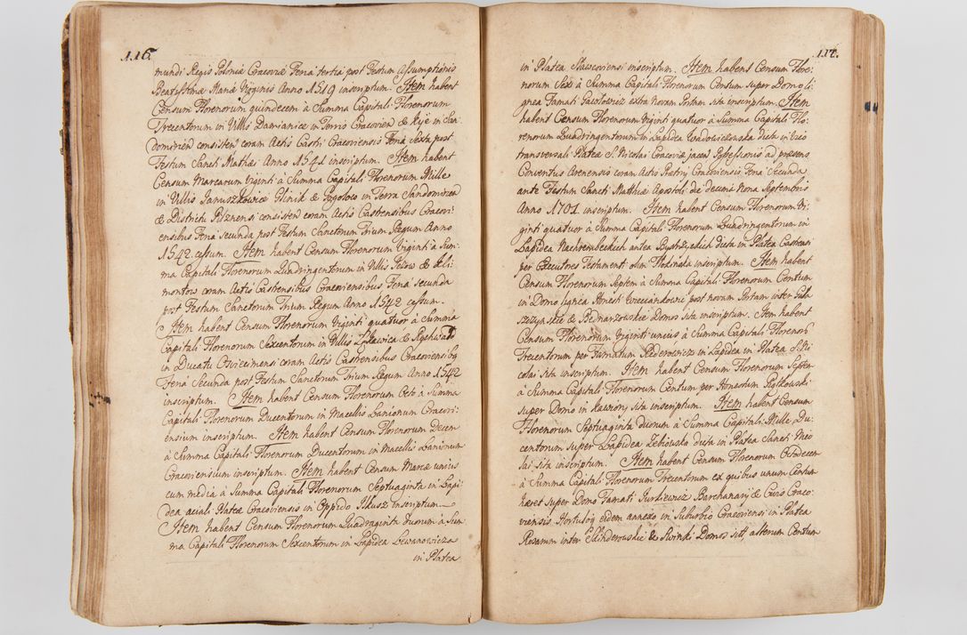Zdjęcie nr 74 dla obiektu archiwalnego: Acta visitationis ecclesiarum parachialium tum capellarum - oratorium, hospitalium, confraternitatum ac aliorum piorum locorum intra et extra civitatem Cracoviensem consistentium, vigore litterarum specialis commissionis Cel. Principis et. R.D. Andrea Stanislai Kostka in Załuskie Załuski episcopi Cracoviensis ducis Severiensis, per Hyacinthum Łopacki canonicum et archipraesbyterum Cracoviensem, canonicum et archipraesbyterum Cracoviensem, canonicum Sandomieriensem, visitatorem a.D. 1748 et sequentii conscripta