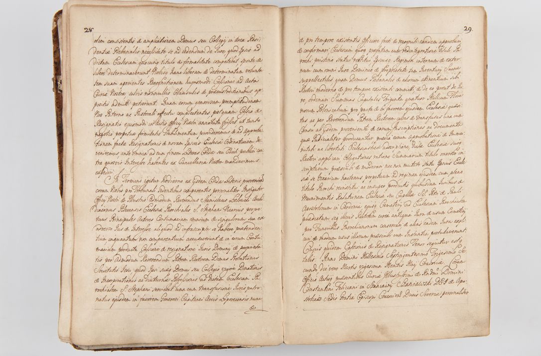 Zdjęcie nr 28 dla obiektu archiwalnego: Acta visitationis ecclesiarum parachialium tum capellarum - oratorium, hospitalium, confraternitatum ac aliorum piorum locorum intra et extra civitatem Cracoviensem consistentium, vigore litterarum specialis commissionis Cel. Principis et. R.D. Andrea Stanislai Kostka in Załuskie Załuski episcopi Cracoviensis ducis Severiensis, per Hyacinthum Łopacki canonicum et archipraesbyterum Cracoviensem, canonicum et archipraesbyterum Cracoviensem, canonicum Sandomieriensem, visitatorem a.D. 1748 et sequentii conscripta
