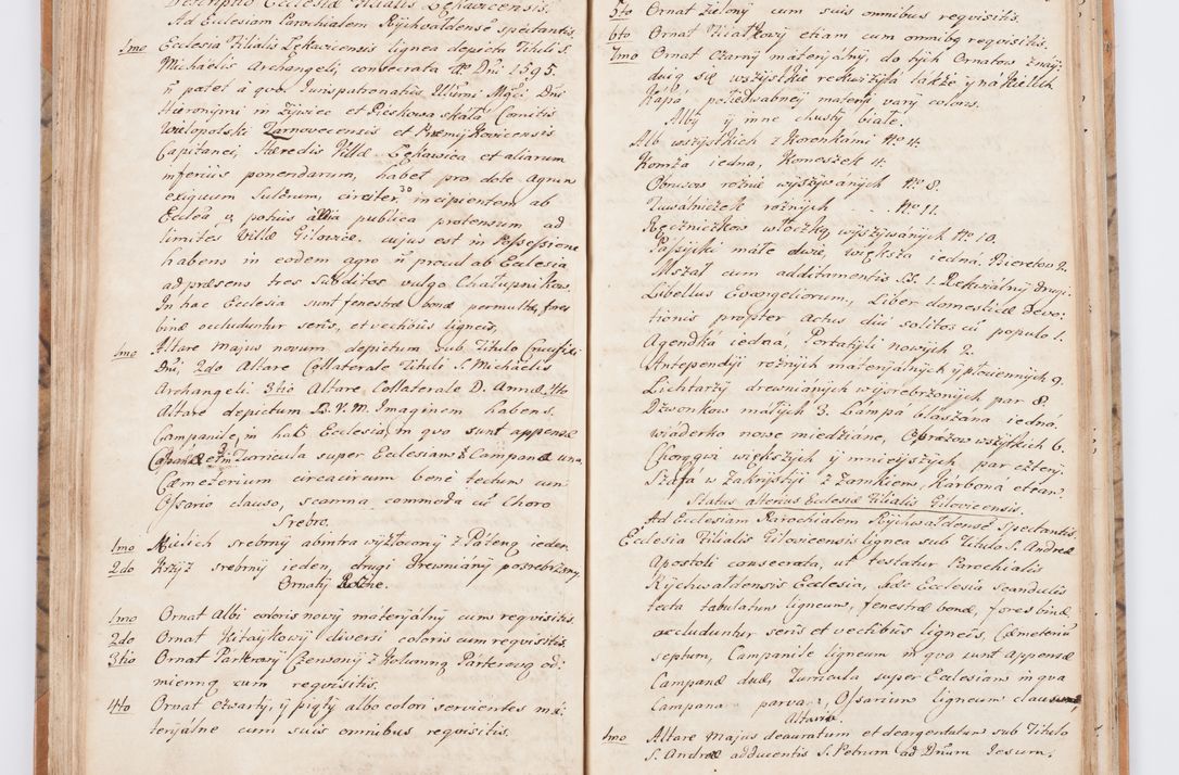 Zdjęcie nr 81 dla obiektu archiwalnego: Summarium seu descriptio status ecclesiarum et parochorum eorundem in decanatu Żywiecensi consistentium ex speciali mandato Cel. Principis R.D. Andrea Stanislai Kostka In Załuskie Załuski, episcopi Cracoviensis, ducis Severiae, per me Antonium Franciscum de Brzesie Lanckoroński, canoncium Gnesnensem, praepositum Oswiencimensem a.D. 1748 visitatarum hoc volumine comprehensum