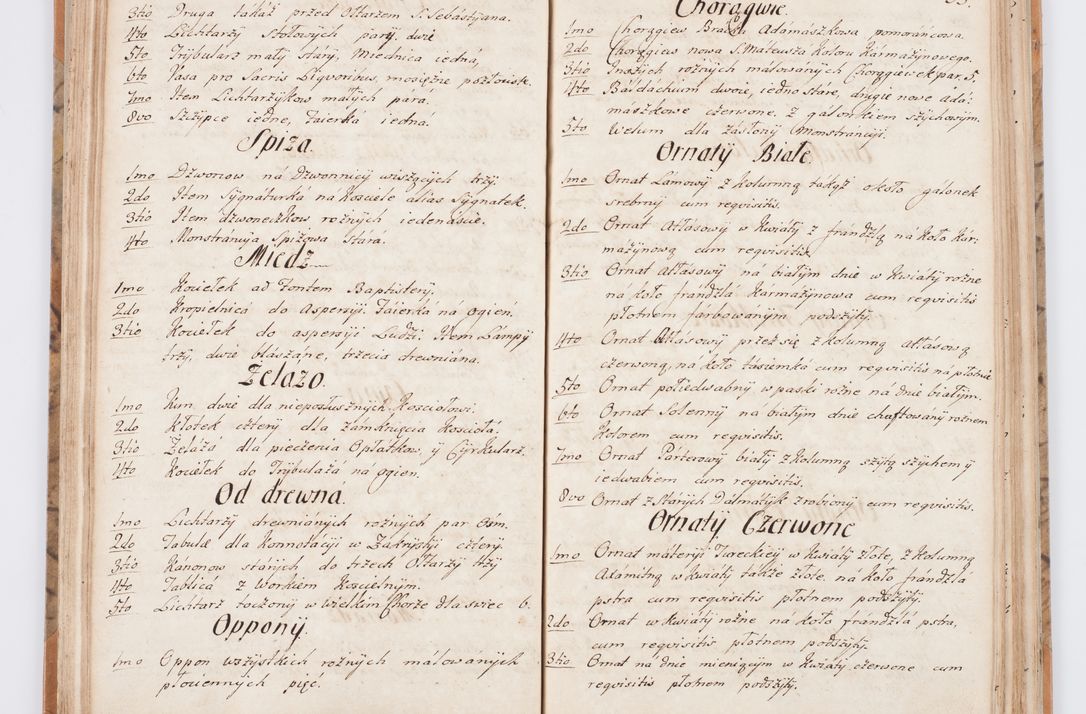 Zdjęcie nr 61 dla obiektu archiwalnego: Summarium seu descriptio status ecclesiarum et parochorum eorundem in decanatu Żywiecensi consistentium ex speciali mandato Cel. Principis R.D. Andrea Stanislai Kostka In Załuskie Załuski, episcopi Cracoviensis, ducis Severiae, per me Antonium Franciscum de Brzesie Lanckoroński, canoncium Gnesnensem, praepositum Oswiencimensem a.D. 1748 visitatarum hoc volumine comprehensum