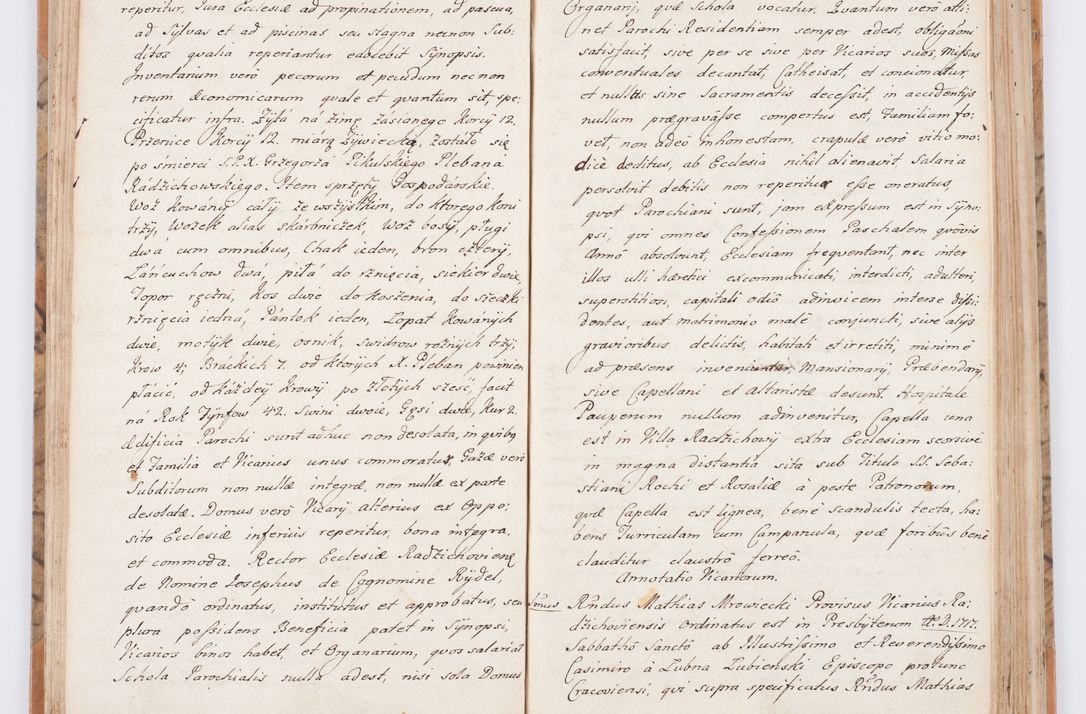 Zdjęcie nr 42 dla obiektu archiwalnego: Summarium seu descriptio status ecclesiarum et parochorum eorundem in decanatu Żywiecensi consistentium ex speciali mandato Cel. Principis R.D. Andrea Stanislai Kostka In Załuskie Załuski, episcopi Cracoviensis, ducis Severiae, per me Antonium Franciscum de Brzesie Lanckoroński, canoncium Gnesnensem, praepositum Oswiencimensem a.D. 1748 visitatarum hoc volumine comprehensum