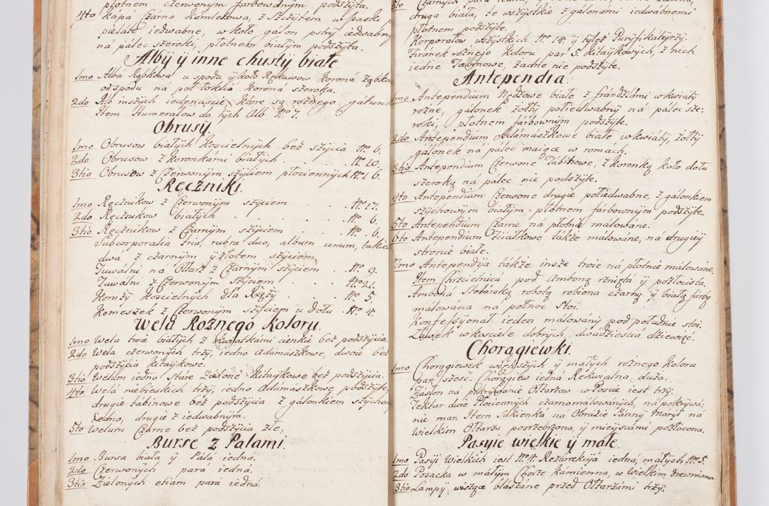 Zdjęcie nr 18 dla obiektu archiwalnego: Summarium seu descriptio status ecclesiarum et parochorum eorundem in decanatu Żywiecensi consistentium ex speciali mandato Cel. Principis R.D. Andrea Stanislai Kostka In Załuskie Załuski, episcopi Cracoviensis, ducis Severiae, per me Antonium Franciscum de Brzesie Lanckoroński, canoncium Gnesnensem, praepositum Oswiencimensem a.D. 1748 visitatarum hoc volumine comprehensum