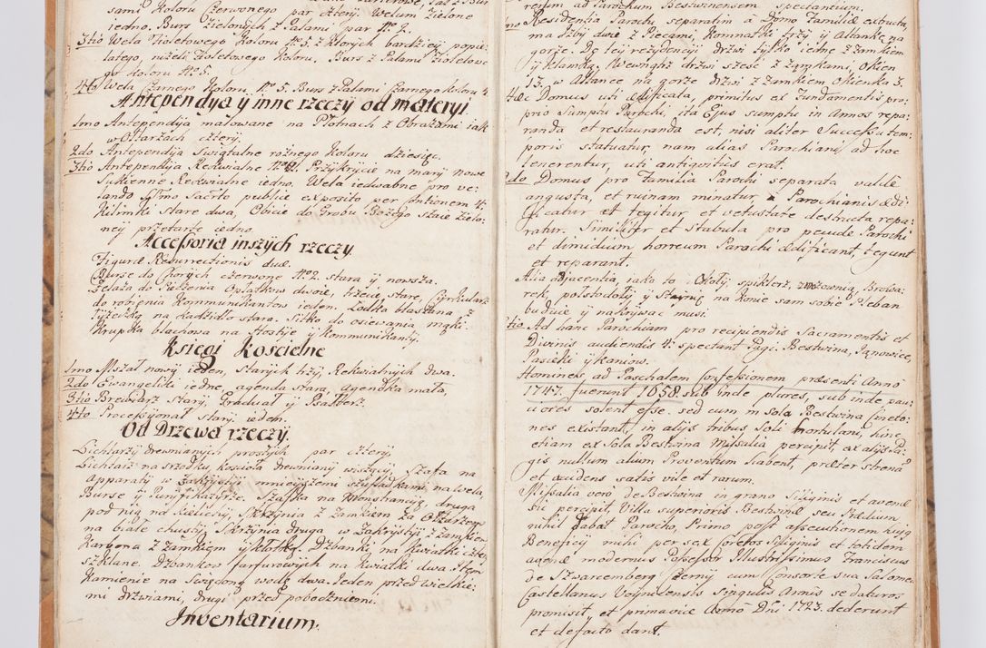 Zdjęcie nr 12 dla obiektu archiwalnego: Summarium seu descriptio status ecclesiarum et parochorum eorundem in decanatu Żywiecensi consistentium ex speciali mandato Cel. Principis R.D. Andrea Stanislai Kostka In Załuskie Załuski, episcopi Cracoviensis, ducis Severiae, per me Antonium Franciscum de Brzesie Lanckoroński, canoncium Gnesnensem, praepositum Oswiencimensem a.D. 1748 visitatarum hoc volumine comprehensum