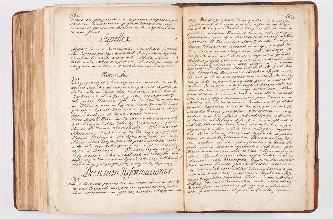 Zdjęcie nr 412 dla obiektu archiwalnego: Visitatio ecclesiarum parochialium, praebendarum, capellarum, hospitalium atque confraternitatum, nec non beneficiorum in decanatibus Oswiecimensis et Zathoriensis, archidiaconatus et officialatus Cracoviensis existentium per R.D. Franciscum Lanckoroński, canonicum cathedralem Cracoviensem, visitatorem delegatum a.D. 1747 et 1748 expedita
