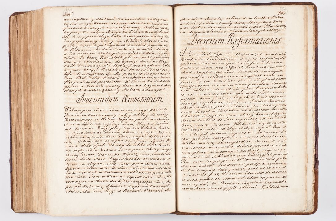 Zdjęcie nr 402 dla obiektu archiwalnego: Visitatio ecclesiarum parochialium, praebendarum, capellarum, hospitalium atque confraternitatum, nec non beneficiorum in decanatibus Oswiecimensis et Zathoriensis, archidiaconatus et officialatus Cracoviensis existentium per R.D. Franciscum Lanckoroński, canonicum cathedralem Cracoviensem, visitatorem delegatum a.D. 1747 et 1748 expedita