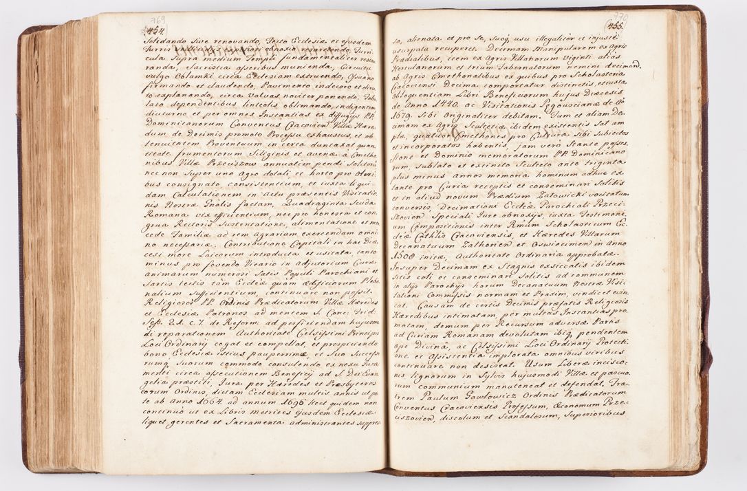 Zdjęcie nr 375 dla obiektu archiwalnego: Visitatio ecclesiarum parochialium, praebendarum, capellarum, hospitalium atque confraternitatum, nec non beneficiorum in decanatibus Oswiecimensis et Zathoriensis, archidiaconatus et officialatus Cracoviensis existentium per R.D. Franciscum Lanckoroński, canonicum cathedralem Cracoviensem, visitatorem delegatum a.D. 1747 et 1748 expedita