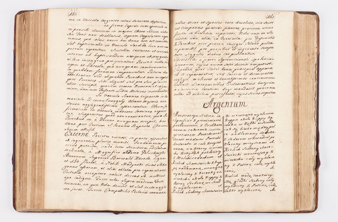 Zdjęcie nr 222 dla obiektu archiwalnego: Visitatio ecclesiarum parochialium, praebendarum, capellarum, hospitalium atque confraternitatum, nec non beneficiorum in decanatibus Oswiecimensis et Zathoriensis, archidiaconatus et officialatus Cracoviensis existentium per R.D. Franciscum Lanckoroński, canonicum cathedralem Cracoviensem, visitatorem delegatum a.D. 1747 et 1748 expedita