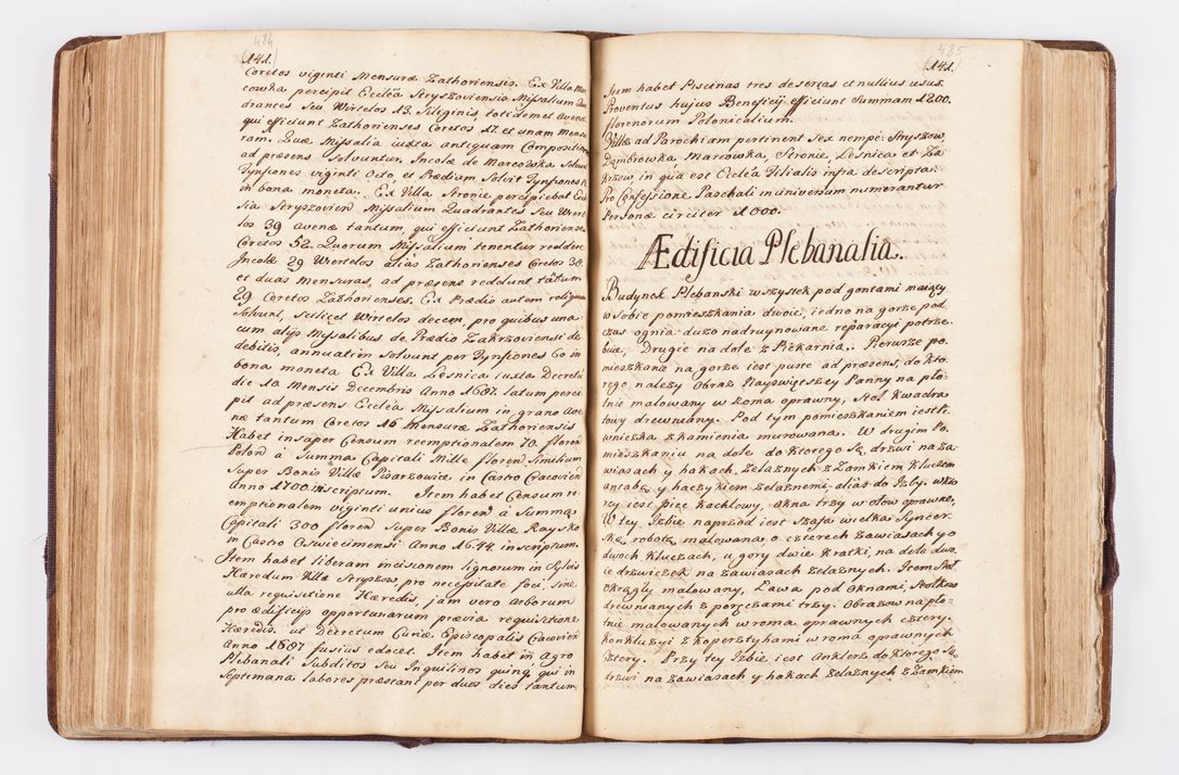 Zdjęcie nr 213 dla obiektu archiwalnego: Visitatio ecclesiarum parochialium, praebendarum, capellarum, hospitalium atque confraternitatum, nec non beneficiorum in decanatibus Oswiecimensis et Zathoriensis, archidiaconatus et officialatus Cracoviensis existentium per R.D. Franciscum Lanckoroński, canonicum cathedralem Cracoviensem, visitatorem delegatum a.D. 1747 et 1748 expedita