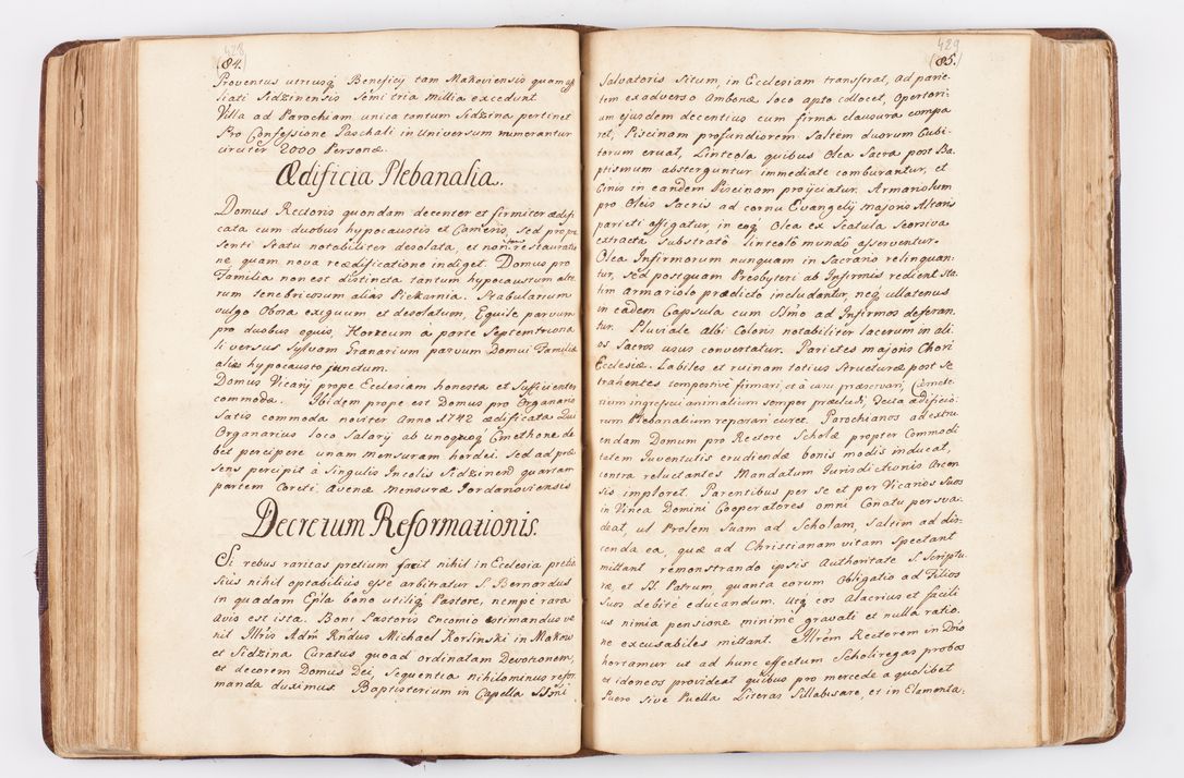 Zdjęcie nr 184 dla obiektu archiwalnego: Visitatio ecclesiarum parochialium, praebendarum, capellarum, hospitalium atque confraternitatum, nec non beneficiorum in decanatibus Oswiecimensis et Zathoriensis, archidiaconatus et officialatus Cracoviensis existentium per R.D. Franciscum Lanckoroński, canonicum cathedralem Cracoviensem, visitatorem delegatum a.D. 1747 et 1748 expedita