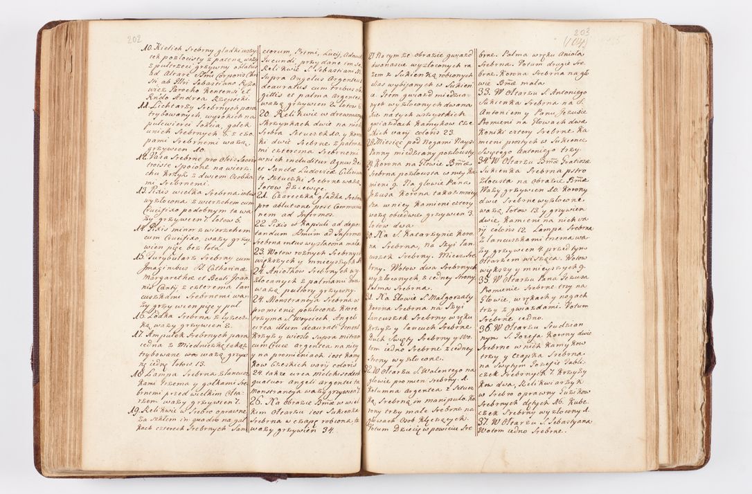 Zdjęcie nr 114 dla obiektu archiwalnego: Visitatio ecclesiarum parochialium, praebendarum, capellarum, hospitalium atque confraternitatum, nec non beneficiorum in decanatibus Oswiecimensis et Zathoriensis, archidiaconatus et officialatus Cracoviensis existentium per R.D. Franciscum Lanckoroński, canonicum cathedralem Cracoviensem, visitatorem delegatum a.D. 1747 et 1748 expedita