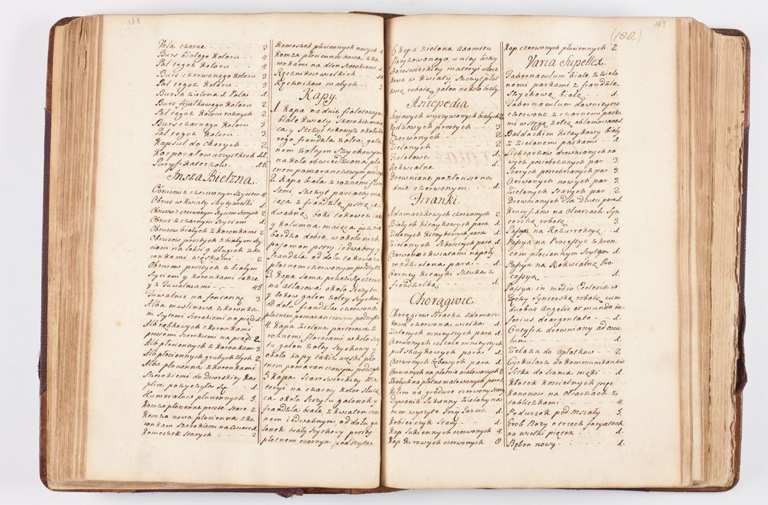 Zdjęcie nr 105 dla obiektu archiwalnego: Visitatio ecclesiarum parochialium, praebendarum, capellarum, hospitalium atque confraternitatum, nec non beneficiorum in decanatibus Oswiecimensis et Zathoriensis, archidiaconatus et officialatus Cracoviensis existentium per R.D. Franciscum Lanckoroński, canonicum cathedralem Cracoviensem, visitatorem delegatum a.D. 1747 et 1748 expedita