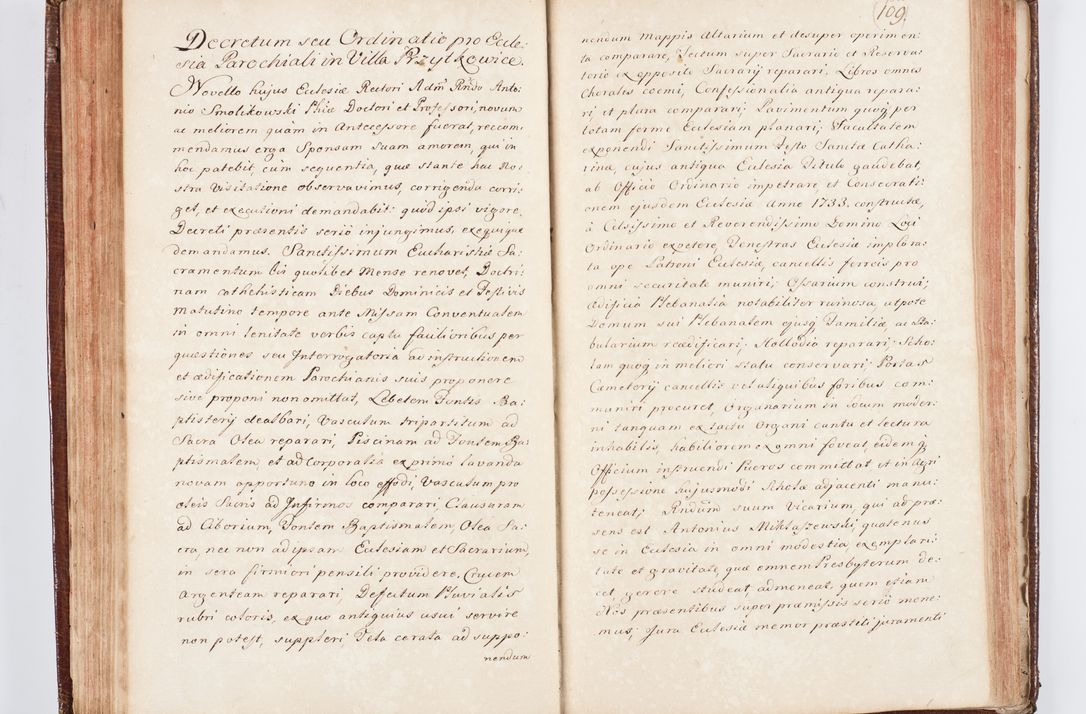 Zdjęcie nr 122 dla obiektu archiwalnego: Visitatio ecclesiarum parachialium, praebendarum, capellarum, hospitalium atque confraternitatum, nec non beneficiorum in decanatu Scaviensi foraneo, dioecesis, archidiaconatus et officialatus Cracoviensis consistentiu, ex speciali mandato Cel. Principis R.D. Andreae Stanislai Kostka in Załuskie Załuski, episcopi Cracoviensis canonicum, parochialis s. Nicolai ad Cracowiam praepositum, delegatum extraordinarium visitatorem a.D. 1748 