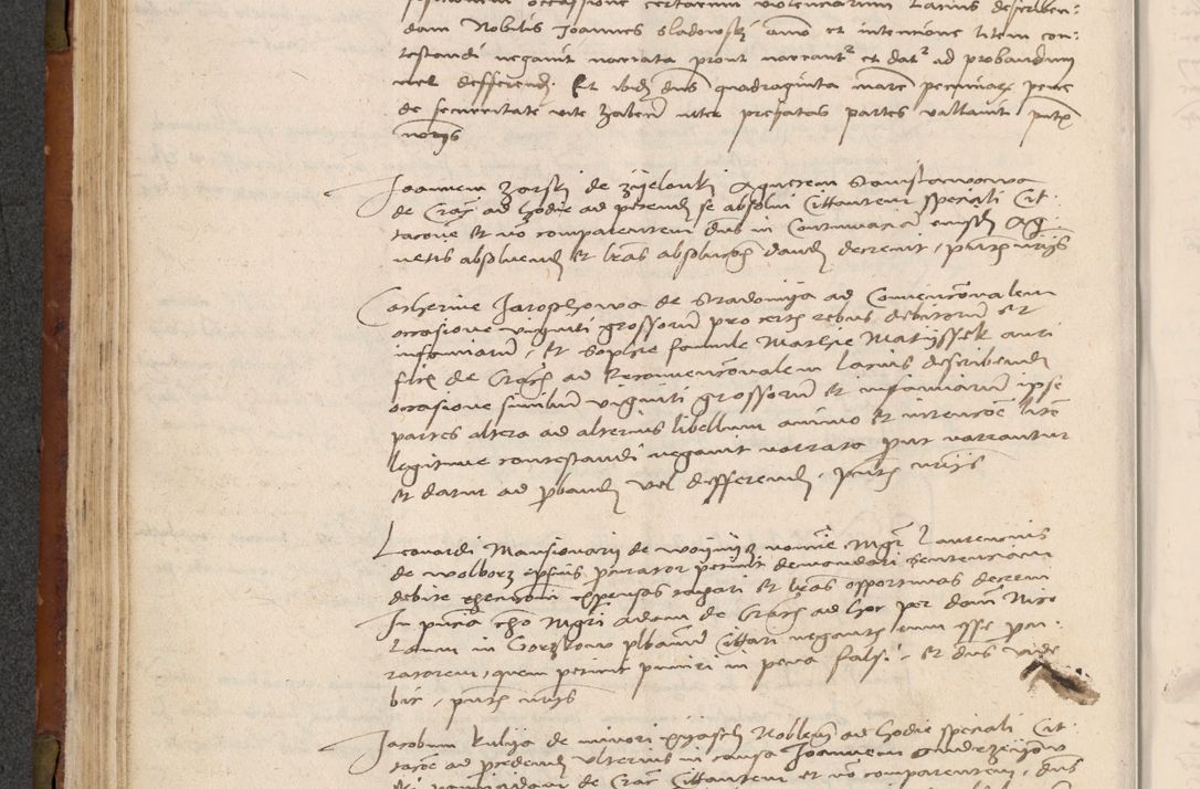 Zdjęcie nr 145 dla obiektu archiwalnego: In nomine Domini. Amen. Sub anno eiusdem Domini millesimo quingentesimo vigesimo, indicione octava, pontificatus sanctissimi in Christo patris et domini nostri domini Leonis divina providencia pape decimi moderni anno ad 19 Marcii durante septimo, acta actorum coram venerabili viro domino Thoma Rosznowski canonico et officiali generali Cracoviensi felicibus, sideribus continuantur atque exordium capiunt et Dii faveant ceptis
