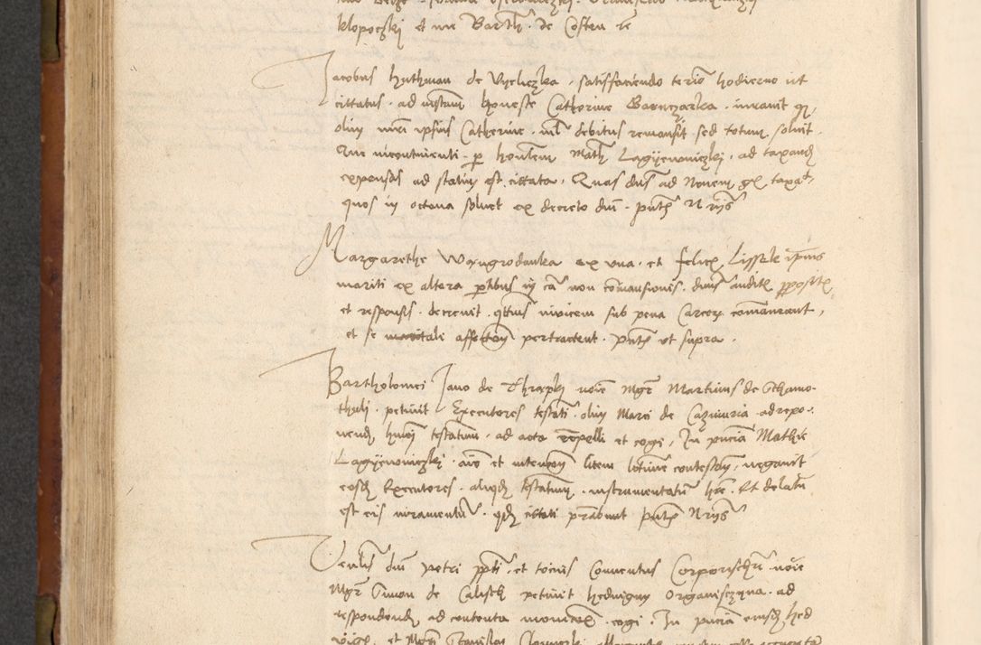 Zdjęcie nr 387 dla obiektu archiwalnego: In nomine Domini. Amen. Sub anno eiusdem Domini millesimo quingentesimo vigesimo, indicione octava, pontificatus sanctissimi in Christo patris et domini nostri domini Leonis divina providencia pape decimi moderni anno ad 19 Marcii durante septimo, acta actorum coram venerabili viro domino Thoma Rosznowski canonico et officiali generali Cracoviensi felicibus, sideribus continuantur atque exordium capiunt et Dii faveant ceptis