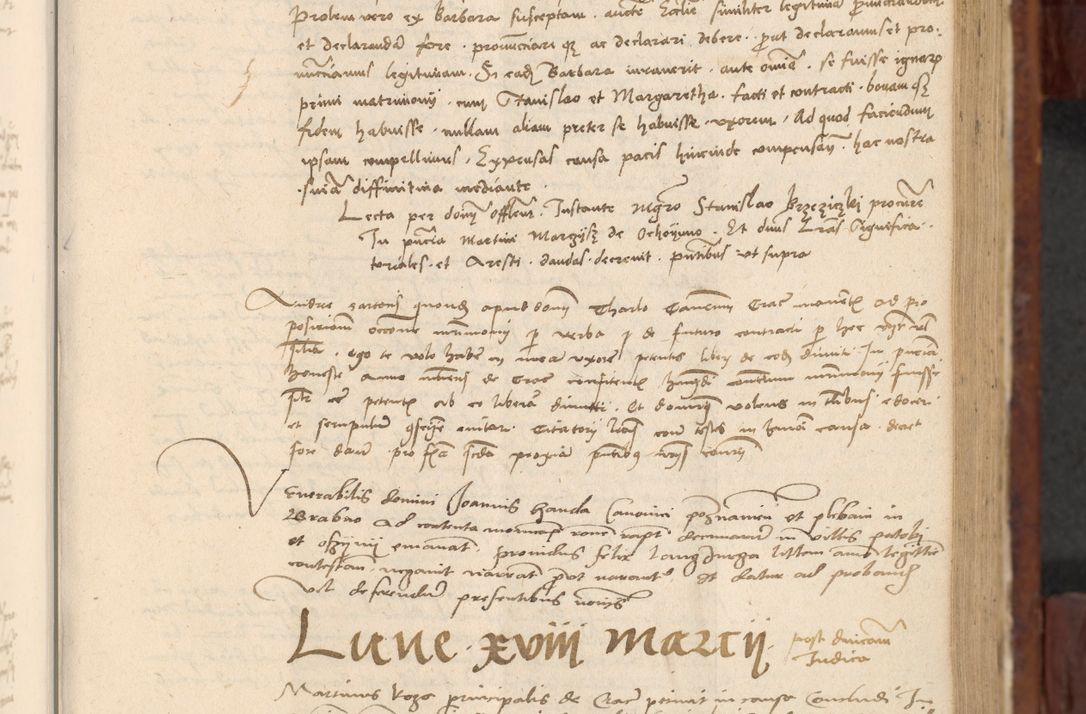 Zdjęcie nr 368 dla obiektu archiwalnego: In nomine Domini. Amen. Sub anno eiusdem Domini millesimo quingentesimo vigesimo, indicione octava, pontificatus sanctissimi in Christo patris et domini nostri domini Leonis divina providencia pape decimi moderni anno ad 19 Marcii durante septimo, acta actorum coram venerabili viro domino Thoma Rosznowski canonico et officiali generali Cracoviensi felicibus, sideribus continuantur atque exordium capiunt et Dii faveant ceptis